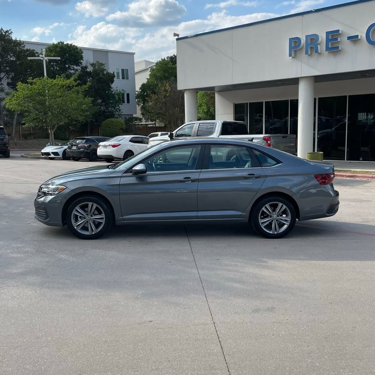 2024 Volkswagen Jetta - Image 3