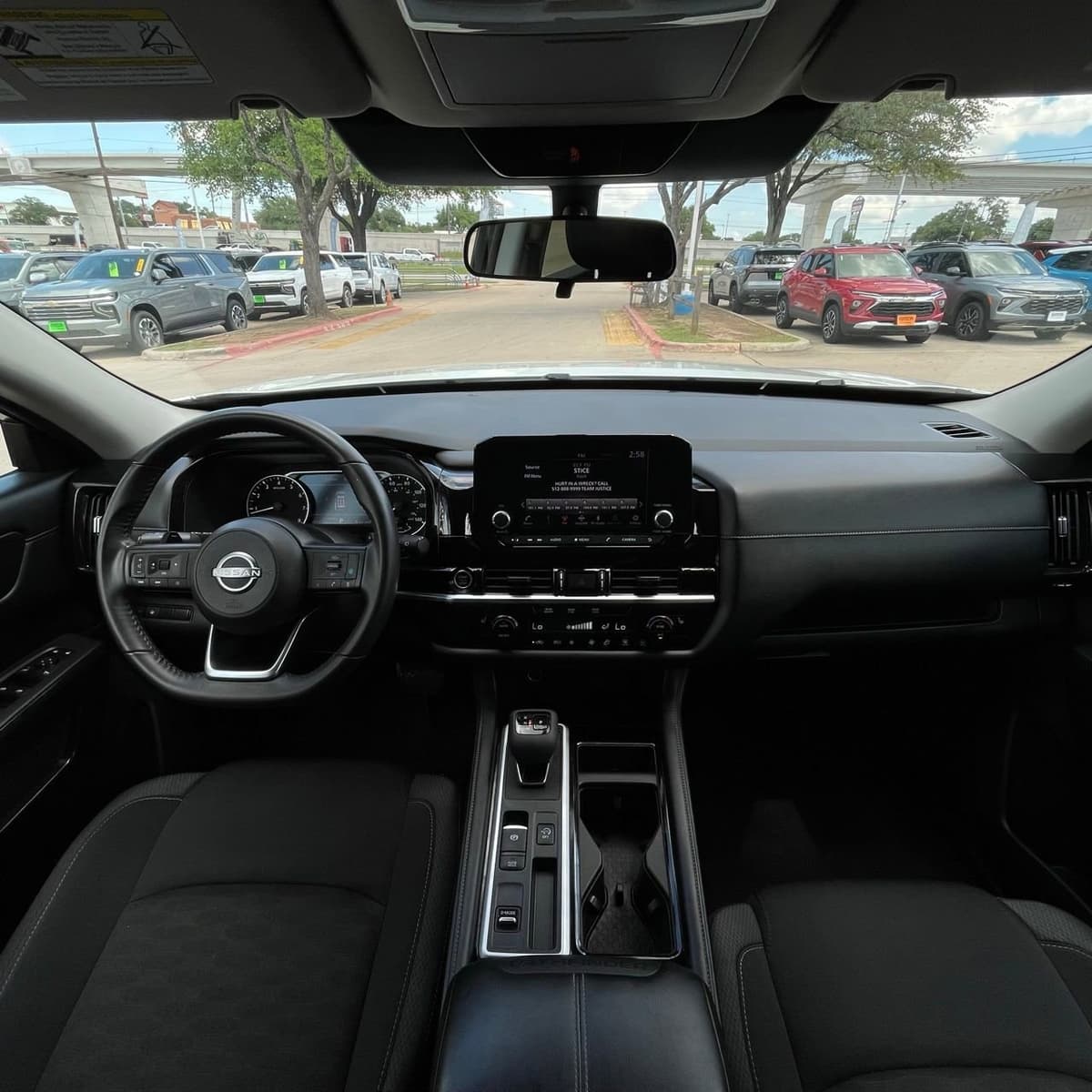 2024 Nissan Pathfinder - Image 11