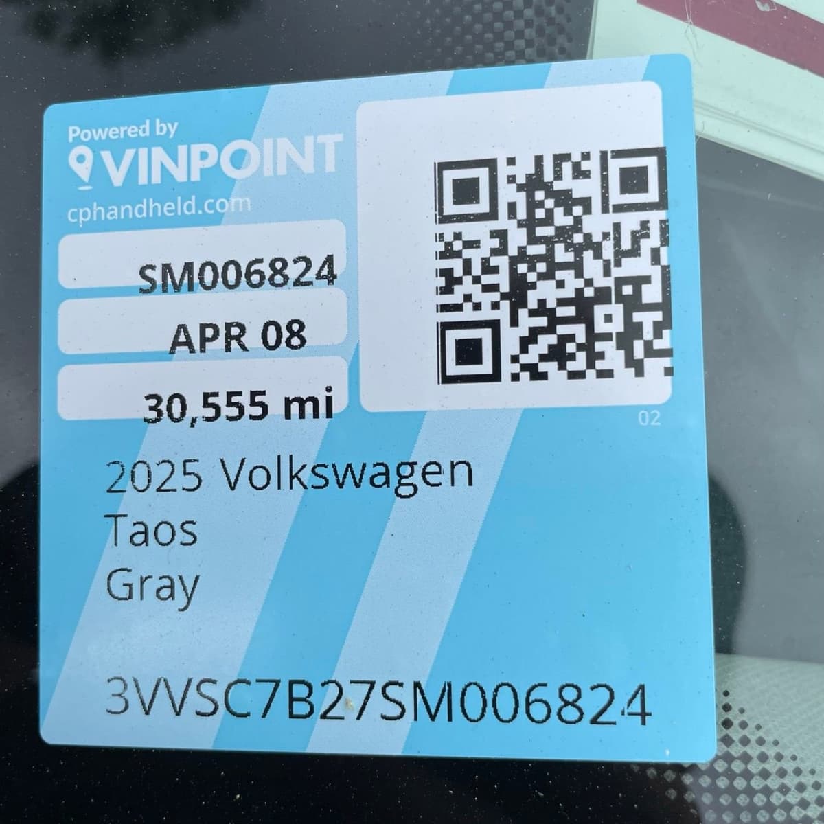 2025 Volkswagen Taos - Image 28
