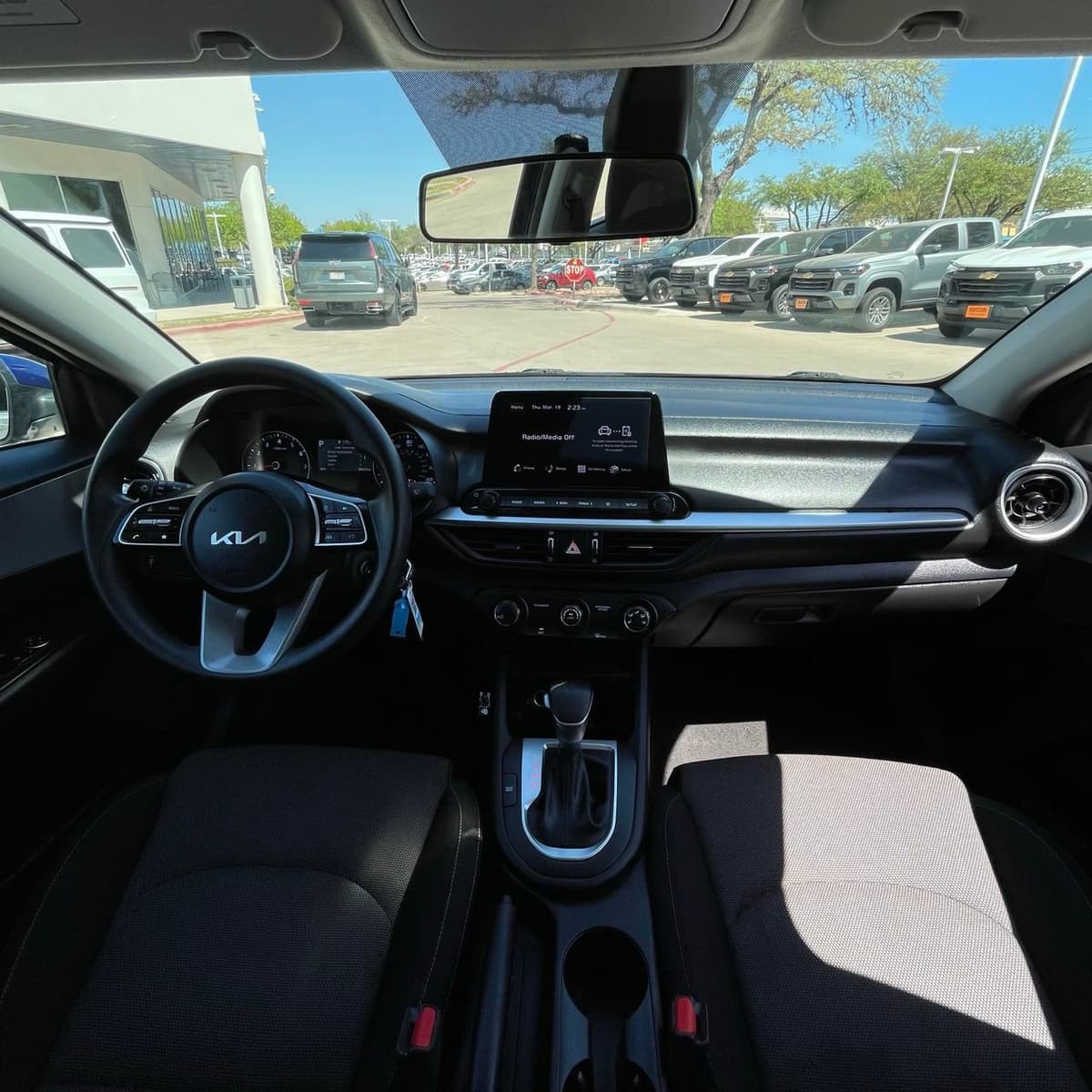 2023 Kia Forte - Image 10