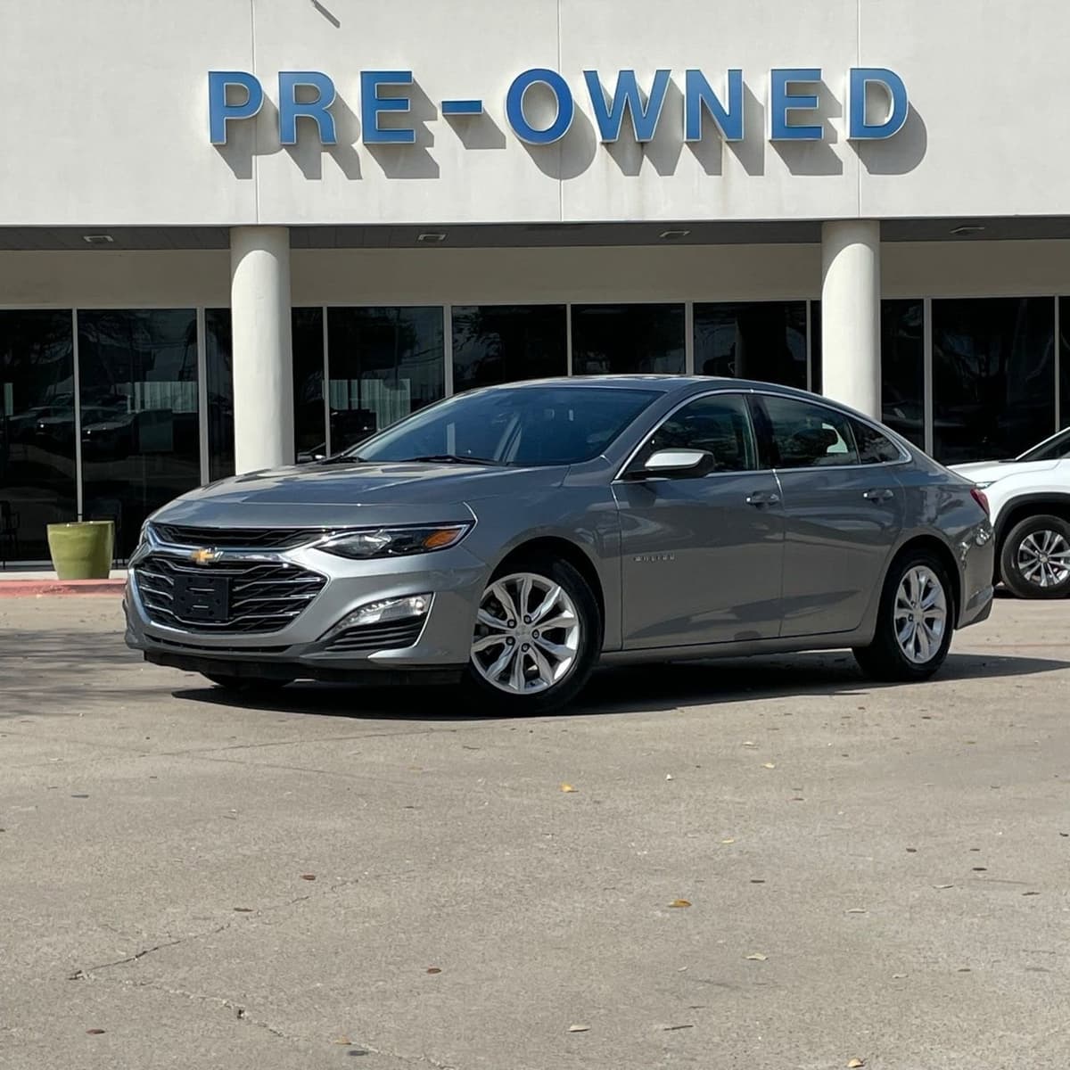 2024 Chevrolet Malibu - Image 2