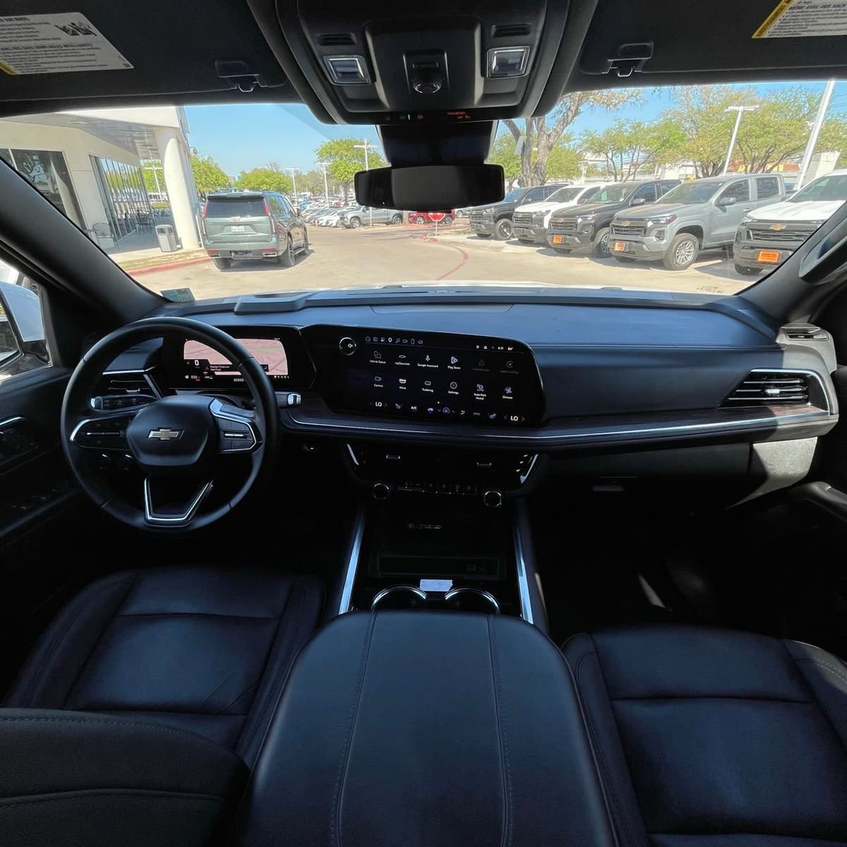 2025 Chevrolet Tahoe - Image 11