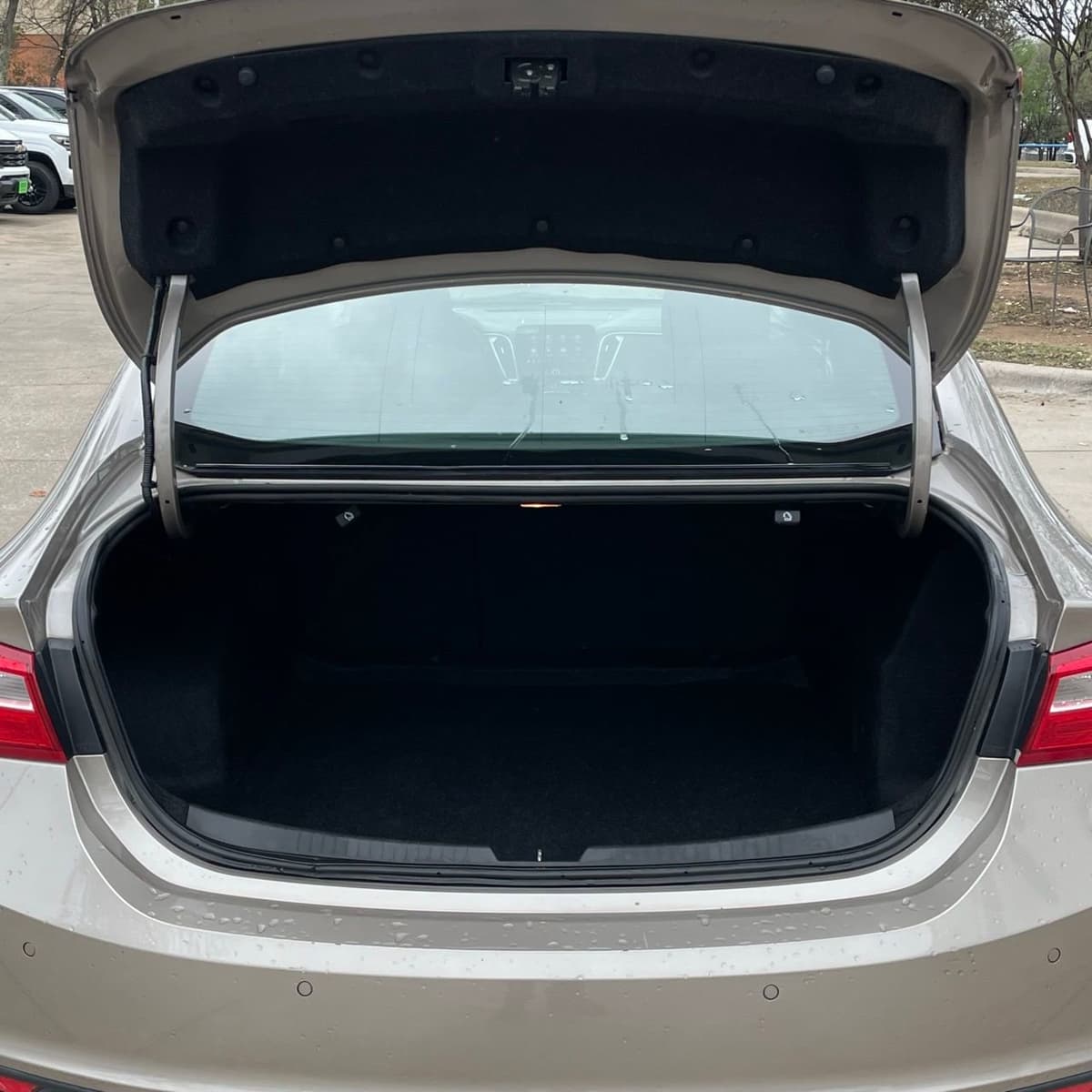 2024 Chevrolet Malibu - Image 26