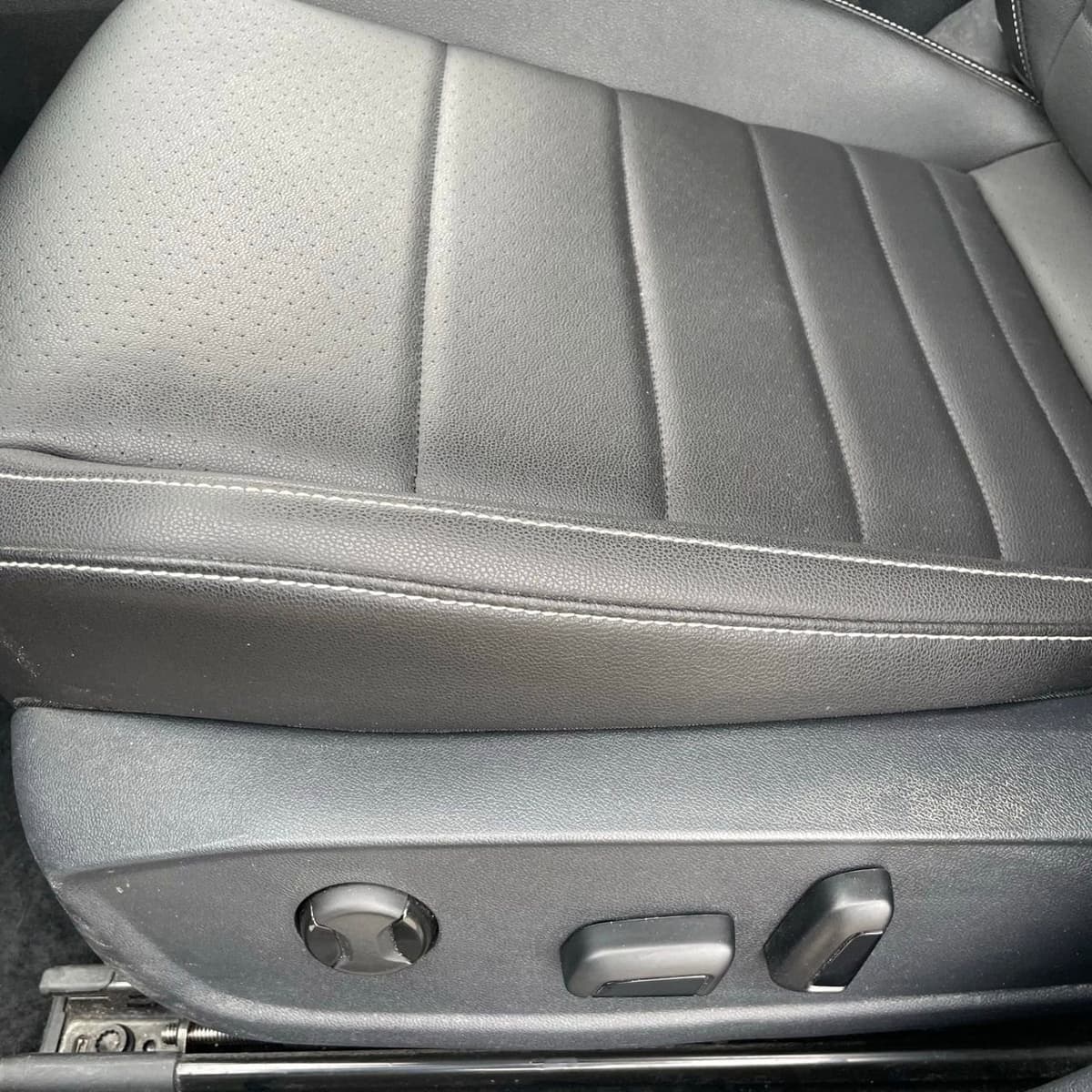 2024 Volkswagen Jetta - Image 23