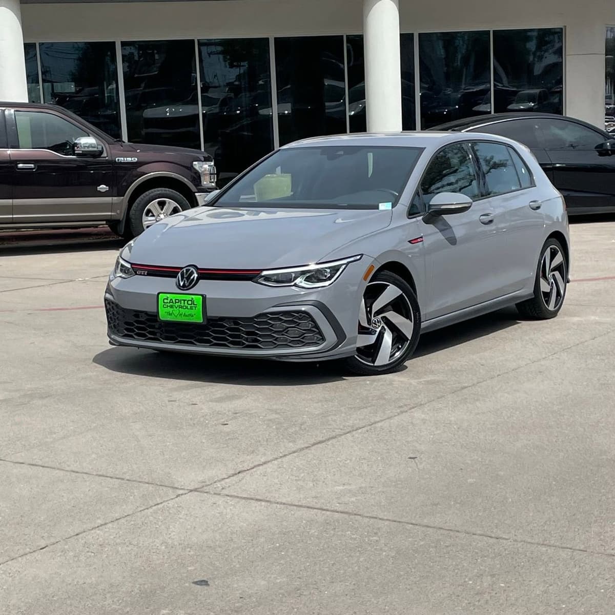 2024 Volkswagen Golf GTI - Image 9
