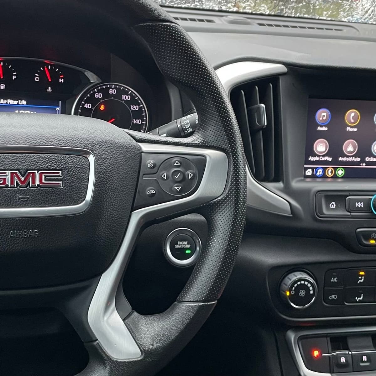 2024 GMC Terrain - Image 14