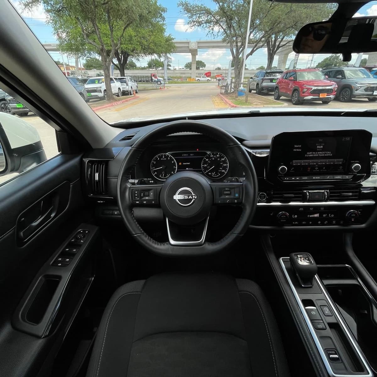 2024 Nissan Pathfinder - Image 12