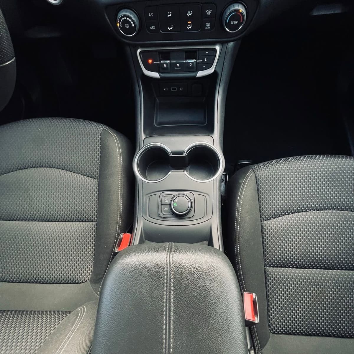 2024 GMC Terrain - Image 19