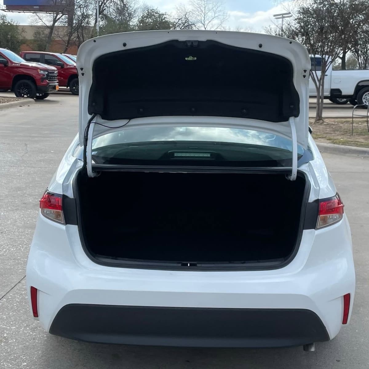 2024 Toyota Corolla - Image 25