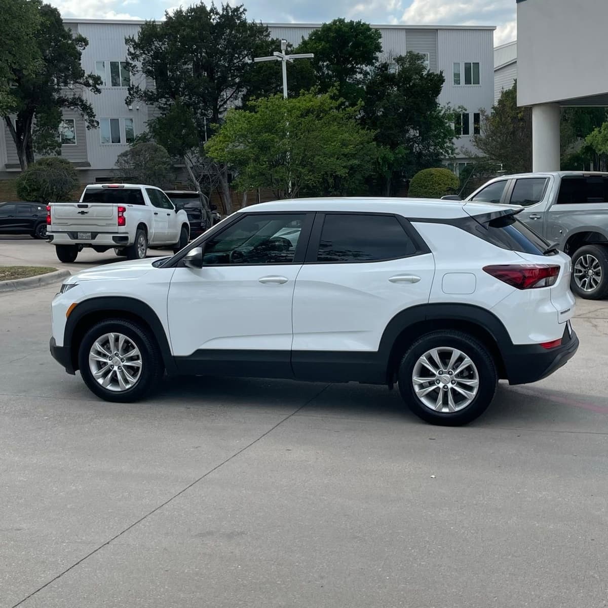 2021 Chevrolet Trailblazer - Image 3