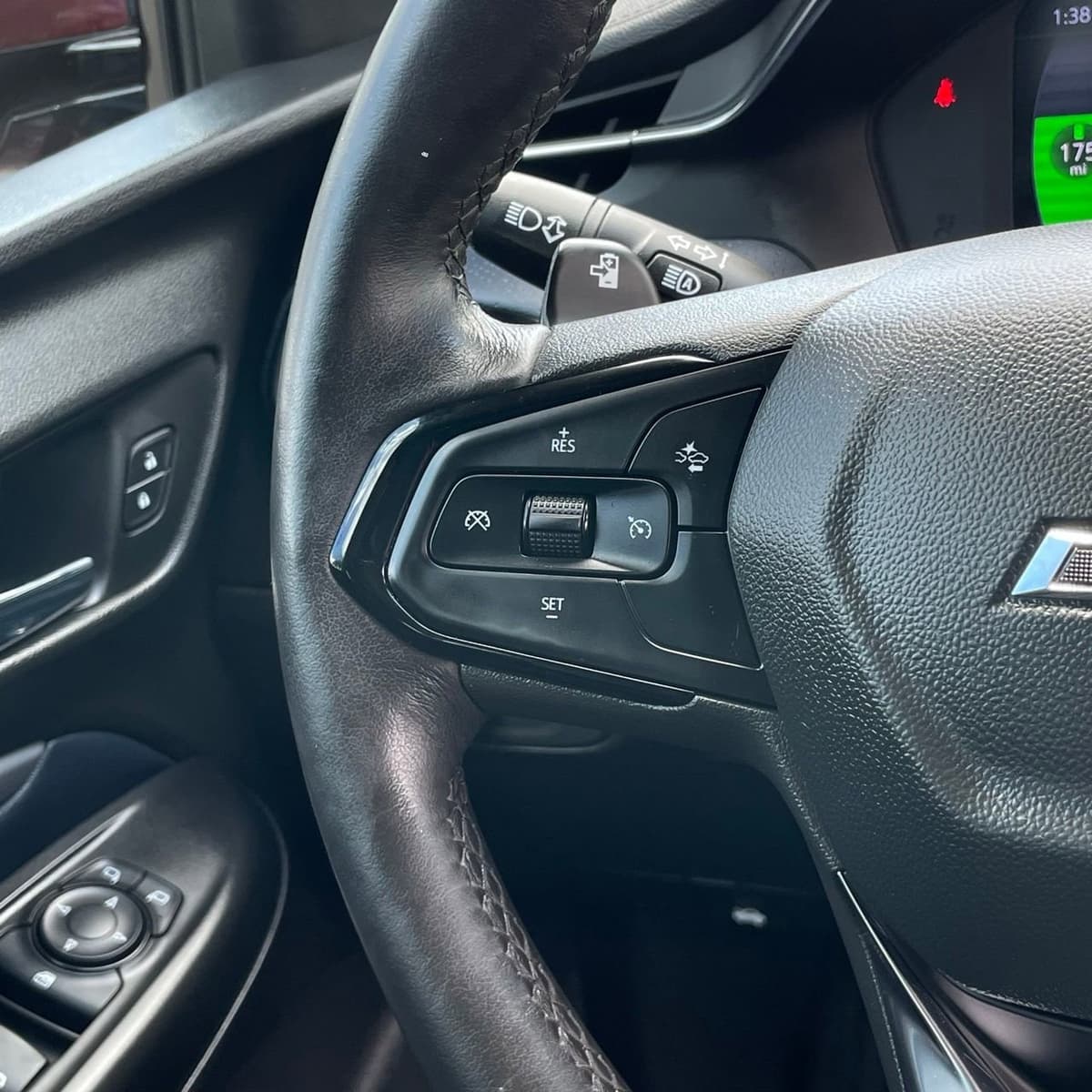 2023 Chevrolet Bolt EUV - Image 13