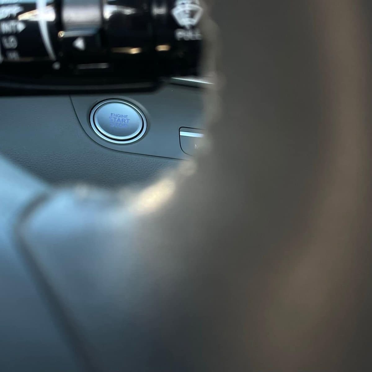 2025 Hyundai Elantra - Image 16