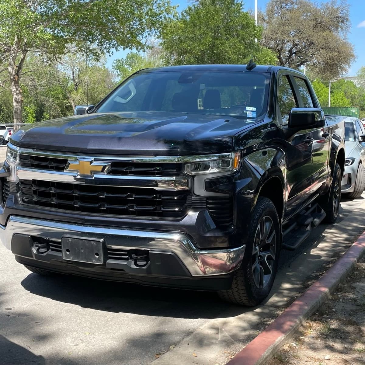 2023 Chevrolet Silverado 1500 - Image 1