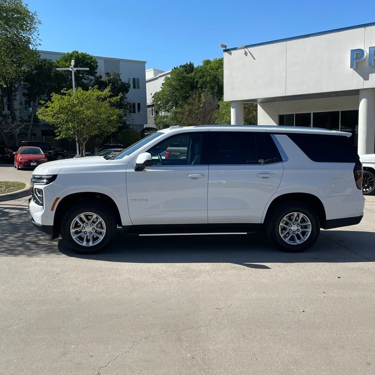 2025 Chevrolet Tahoe - Image 3