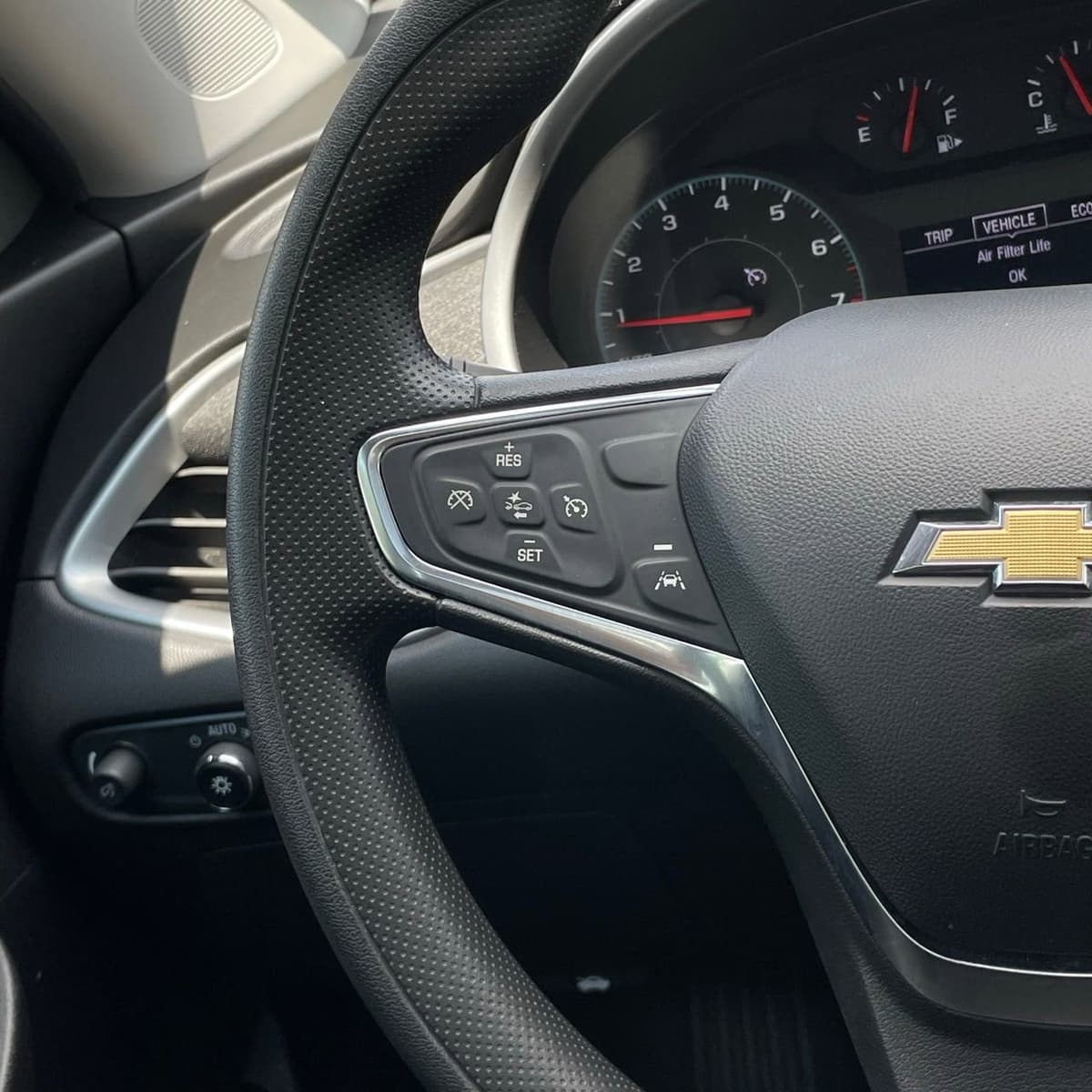 2024 Chevrolet Malibu - Image 13