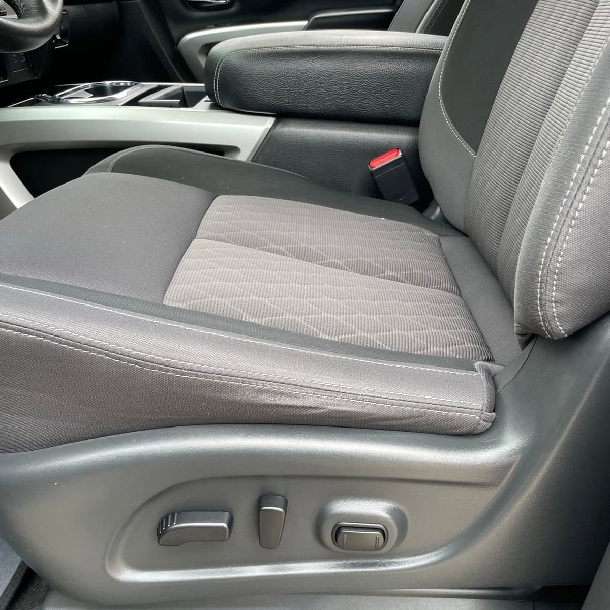 2024 Nissan Titan - Image 23