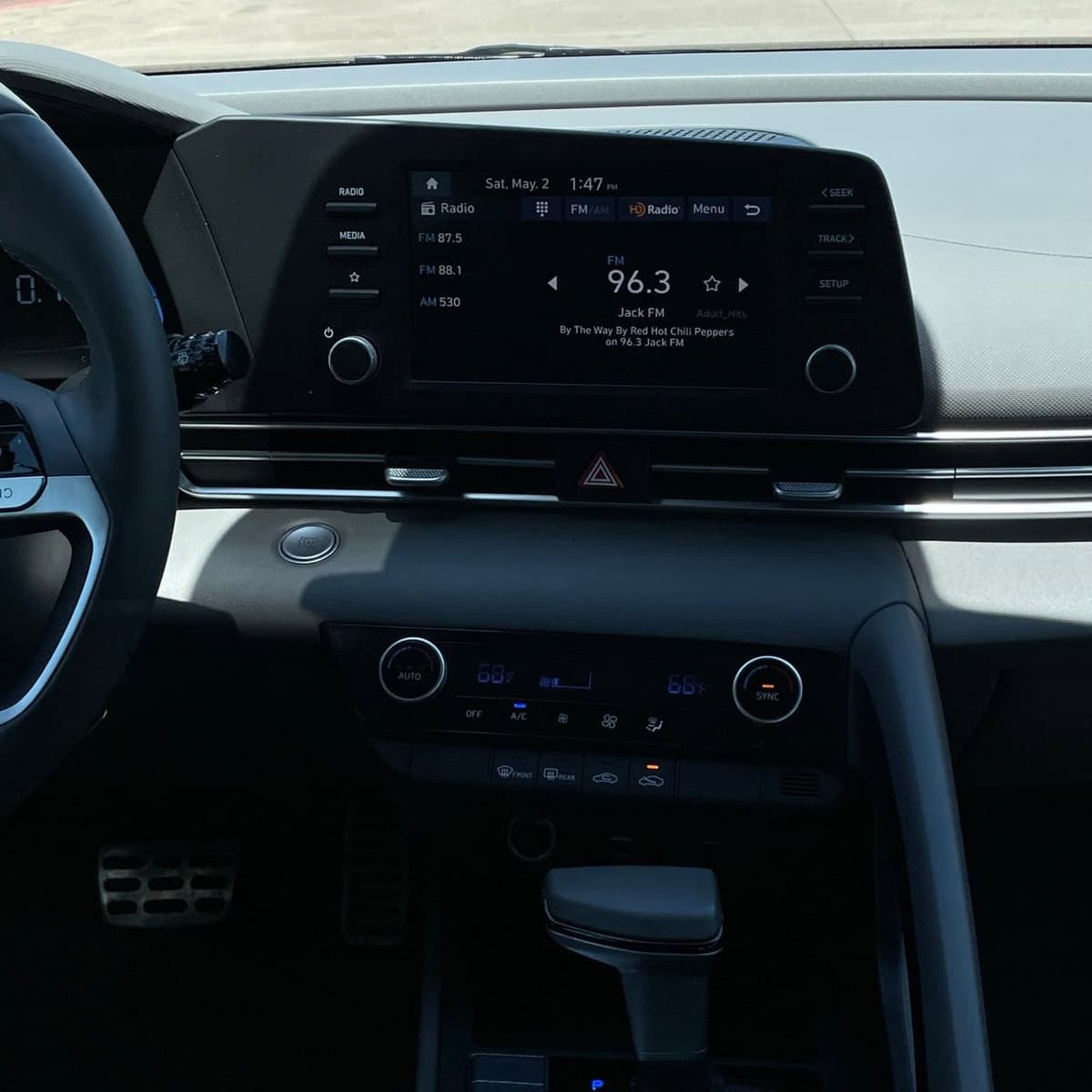 2025 Hyundai Elantra - Image 16