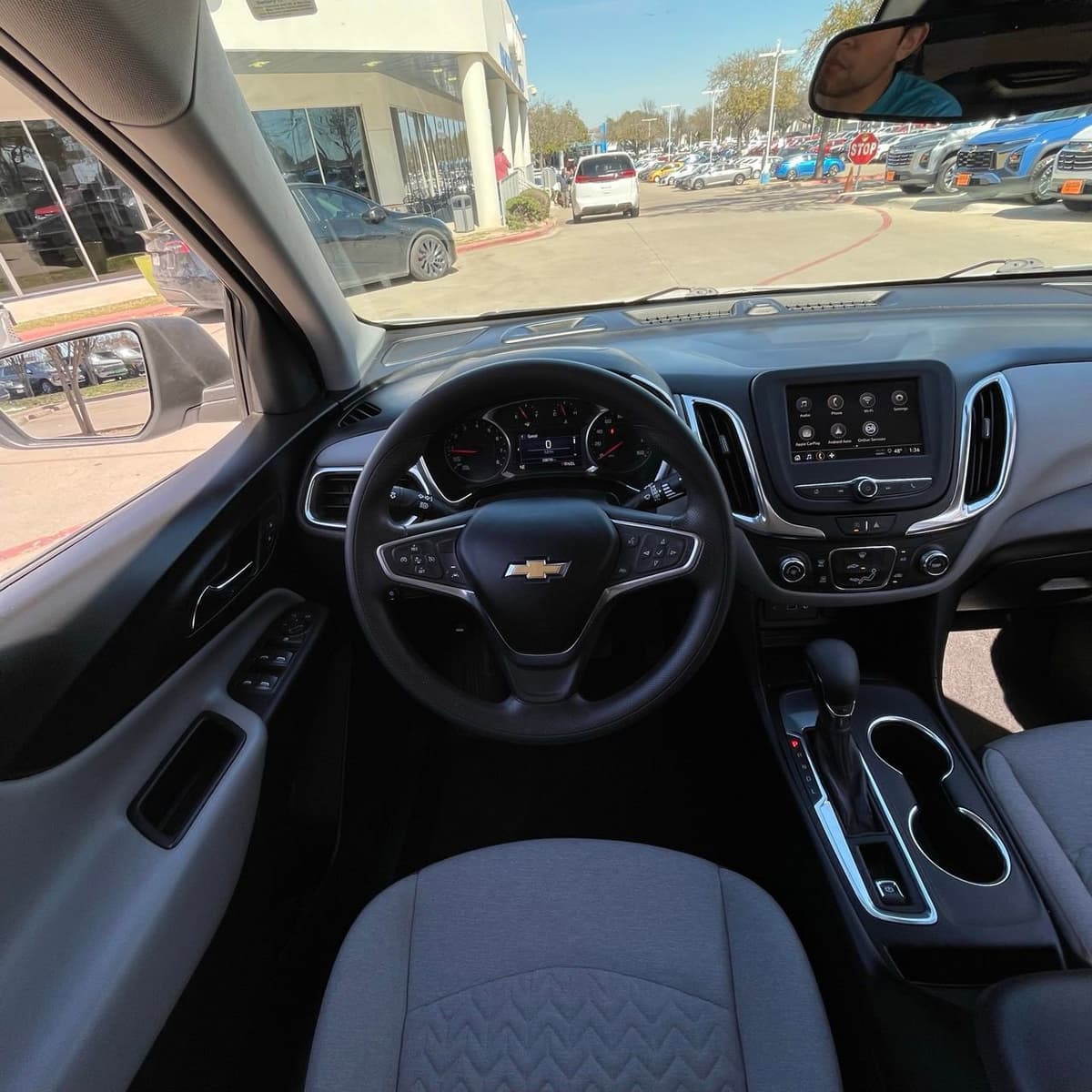 2022 Chevrolet Equinox - Image 11