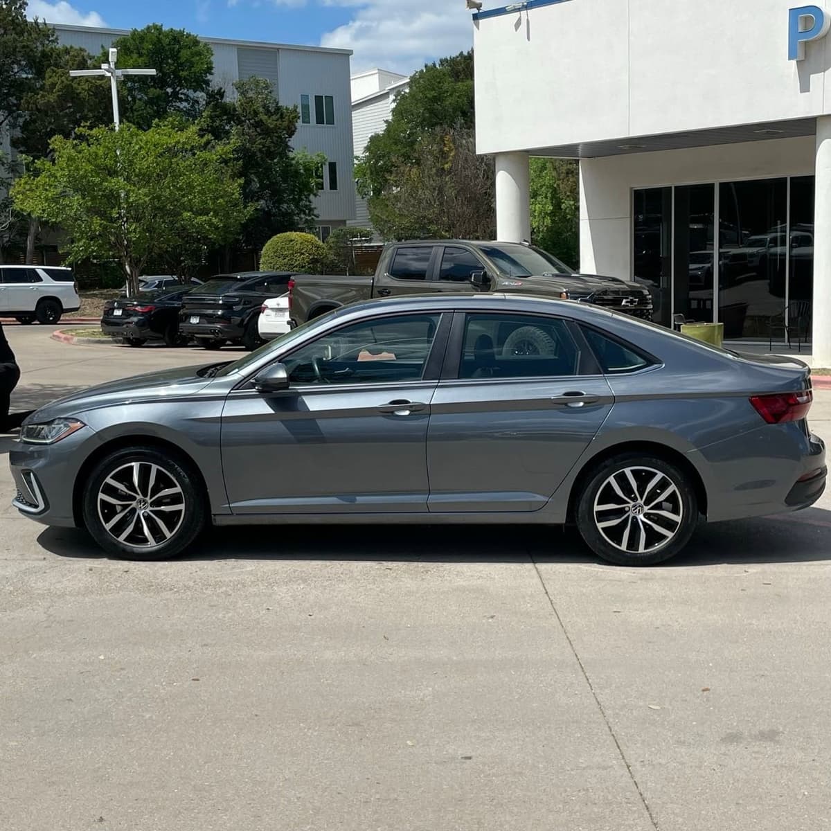 2025 Volkswagen Jetta - Image 3