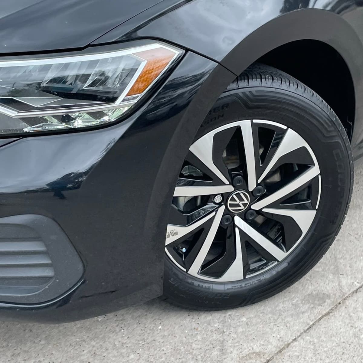 2024 Volkswagen Jetta - Image 8