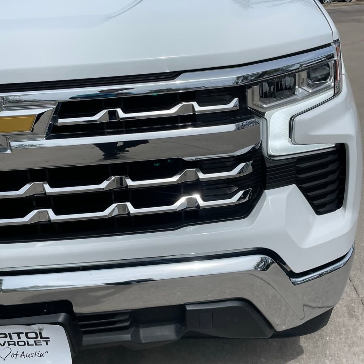 2025 Chevrolet Silverado 1500 - Image 8