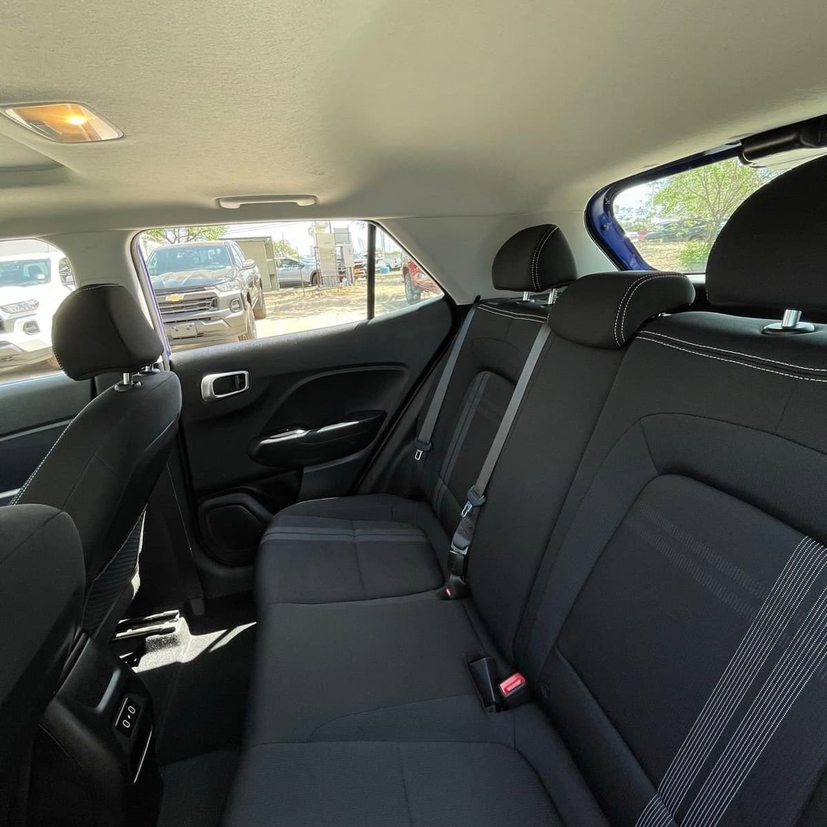 2025 Hyundai Venue - Image 23