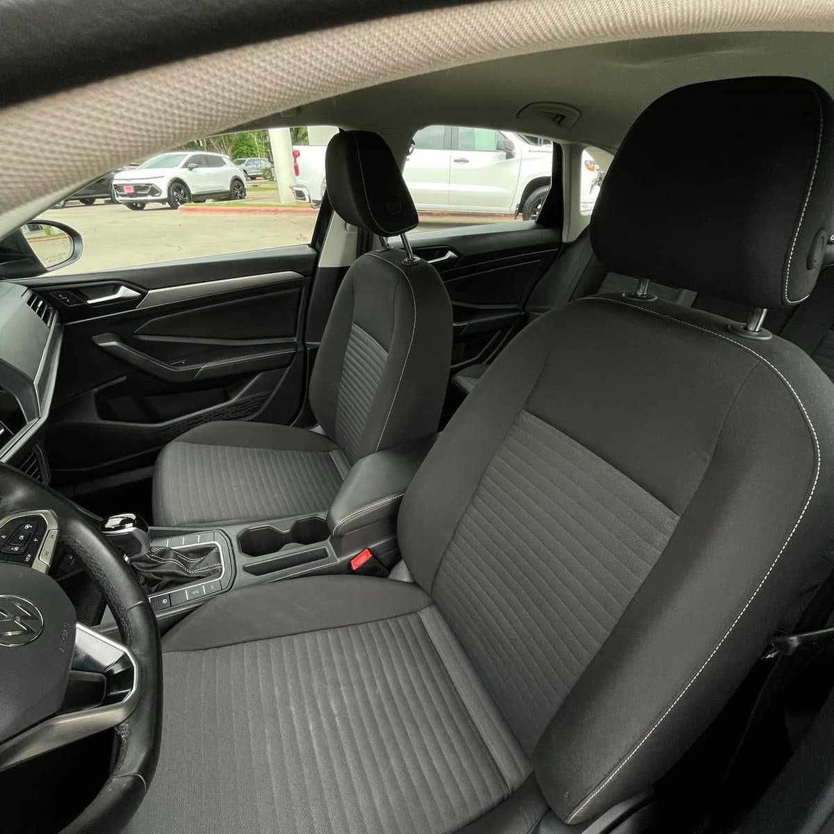 2024 Volkswagen Jetta - Image 20