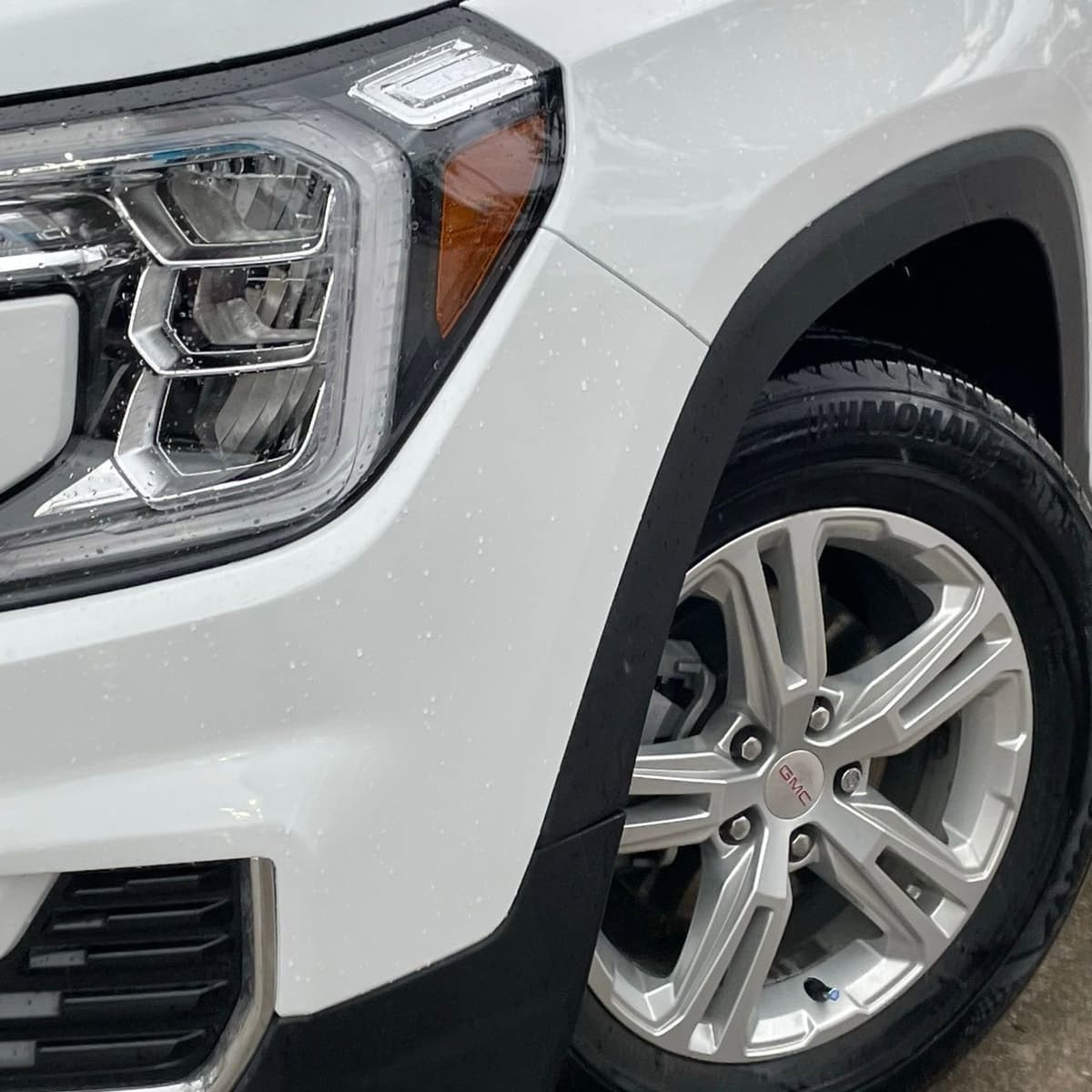 2024 GMC Terrain - Image 8