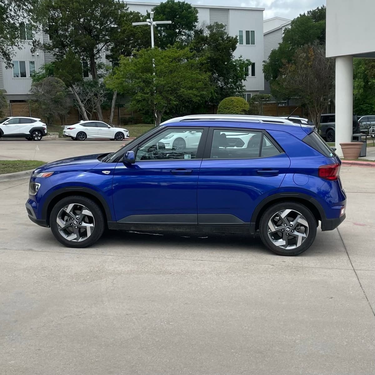 2025 Hyundai Venue - Image 3
