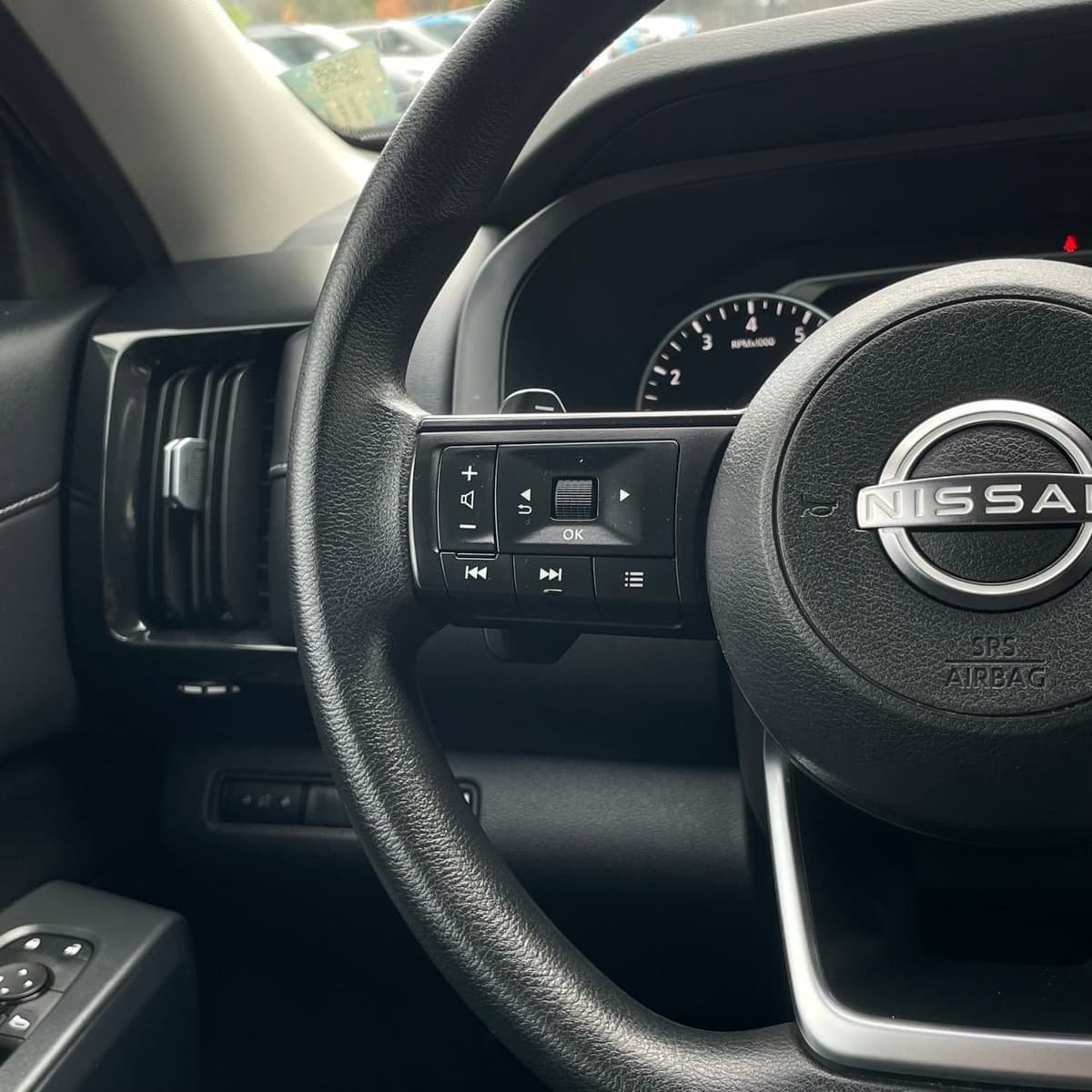 2024 Nissan Pathfinder - Image 13