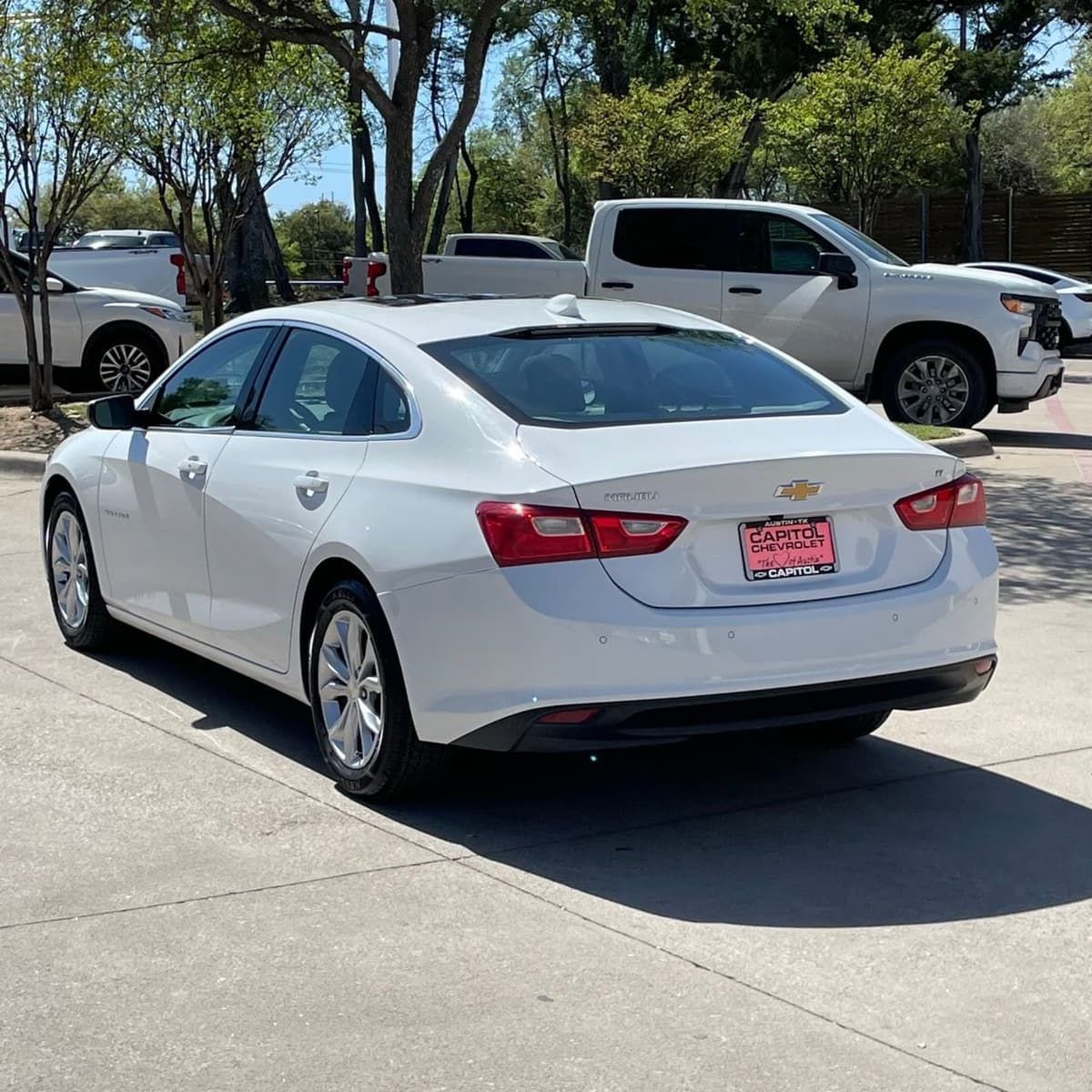 2024 Chevrolet Malibu - Image 4