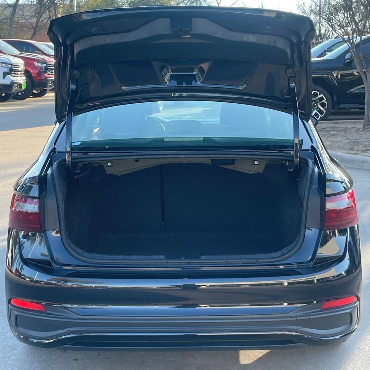 2024 Volkswagen Jetta - Image 24