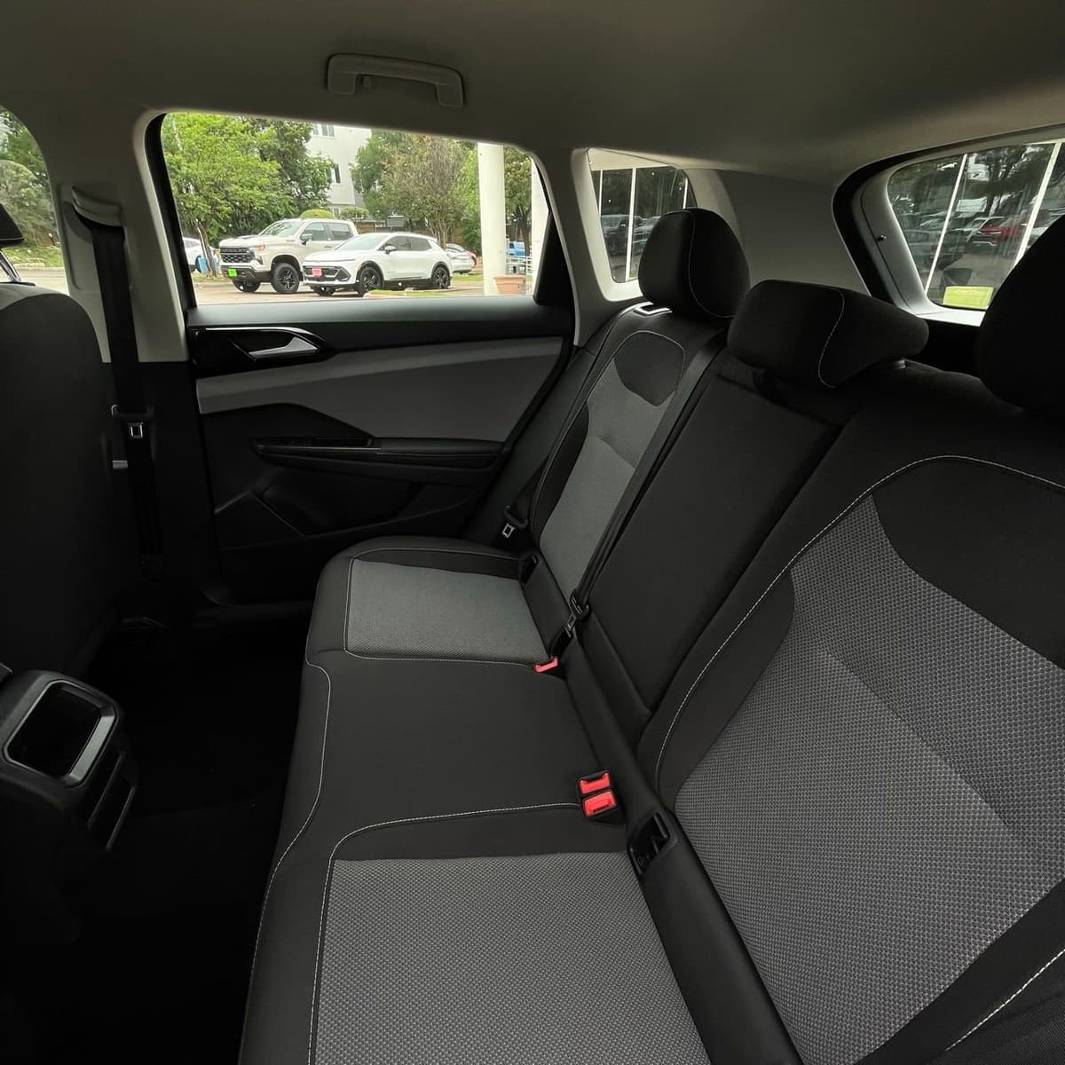 2024 Volkswagen Taos - Image 22