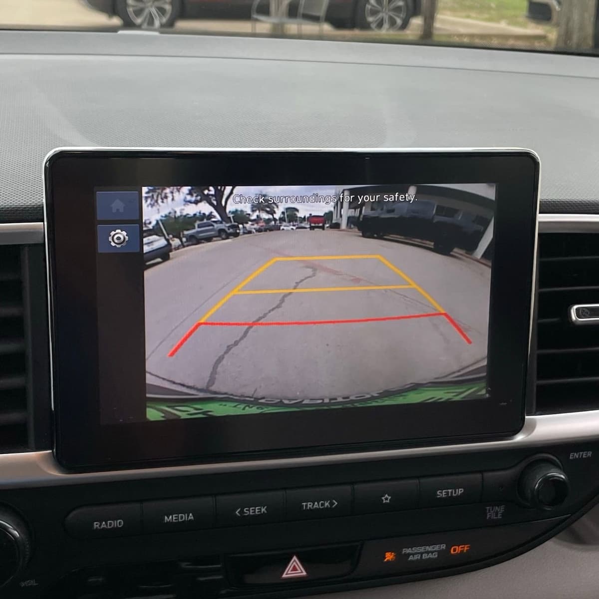 2025 Hyundai Venue - Image 18