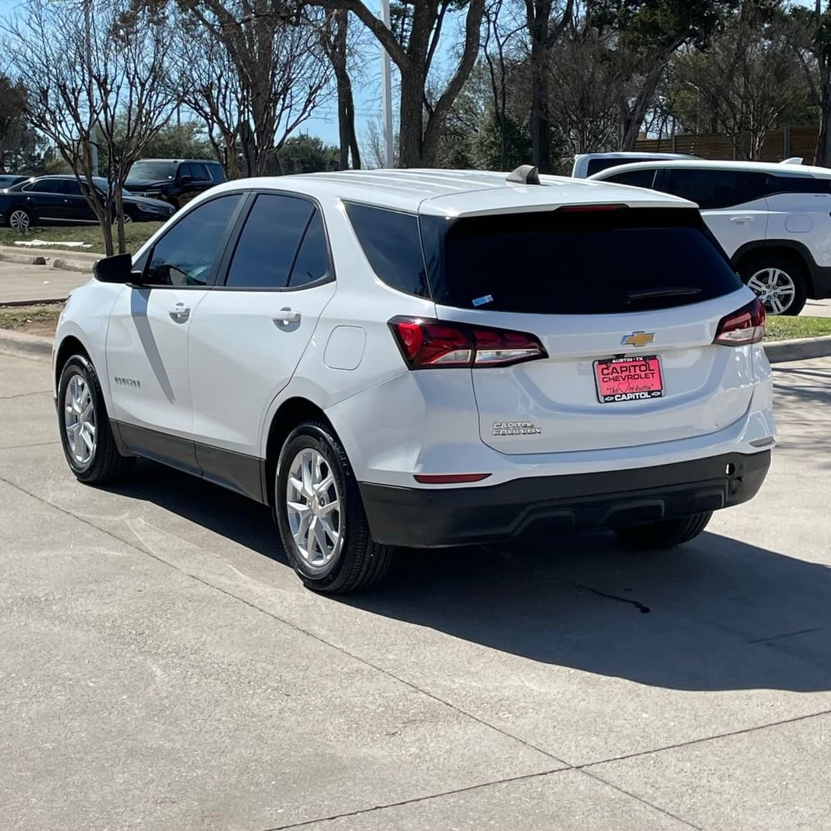 2022 Chevrolet Equinox - Image 4