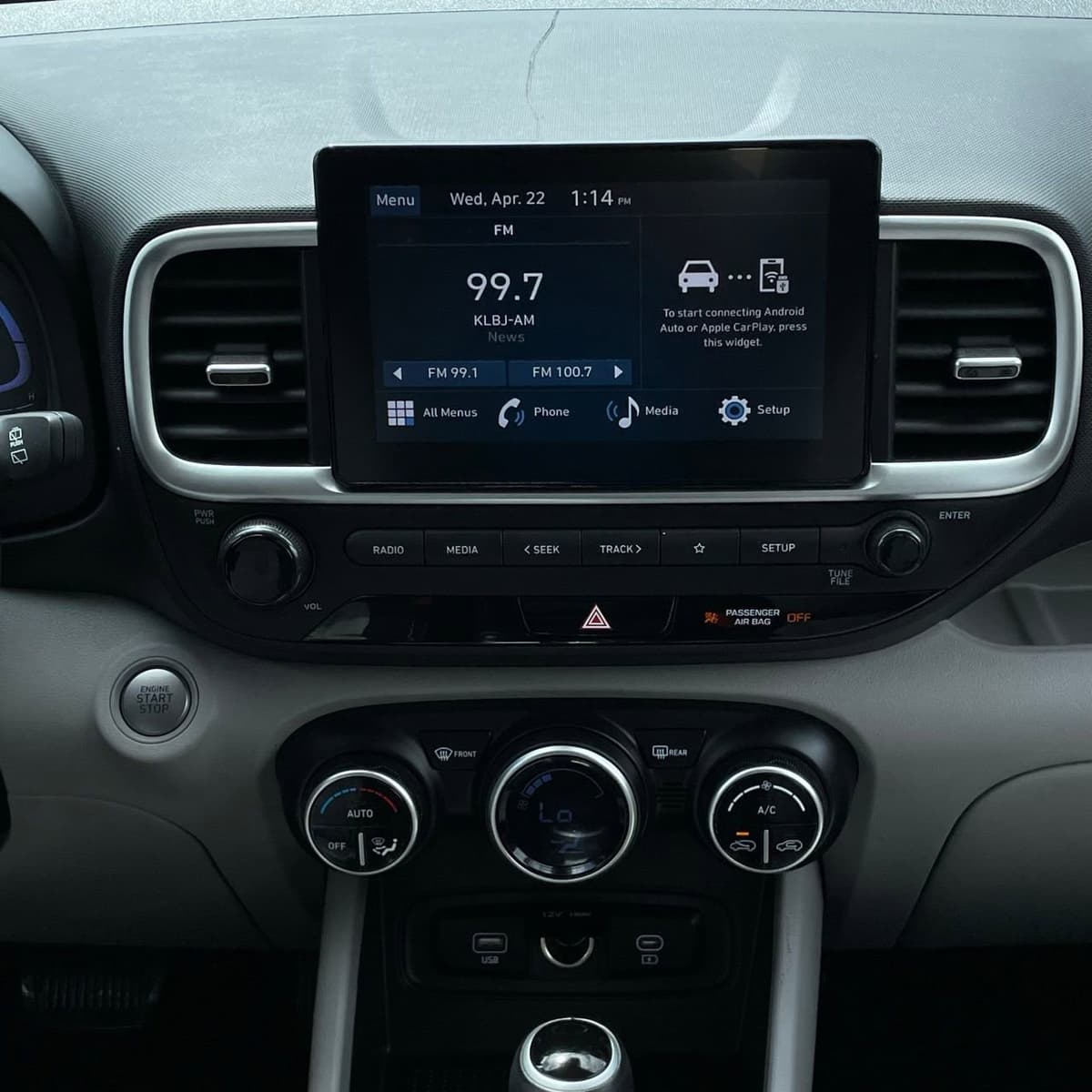 2025 Hyundai Venue - Image 17