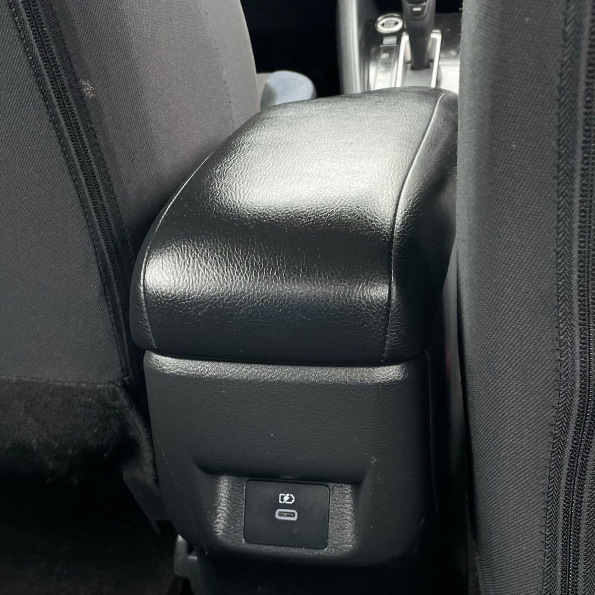 2024 Nissan Versa - Image 25