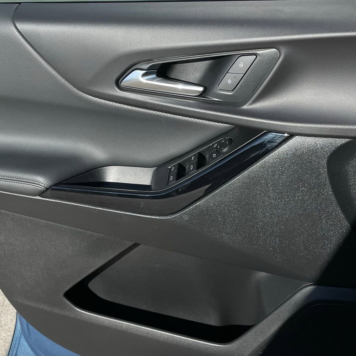 2025 Chevrolet Equinox - Image 20