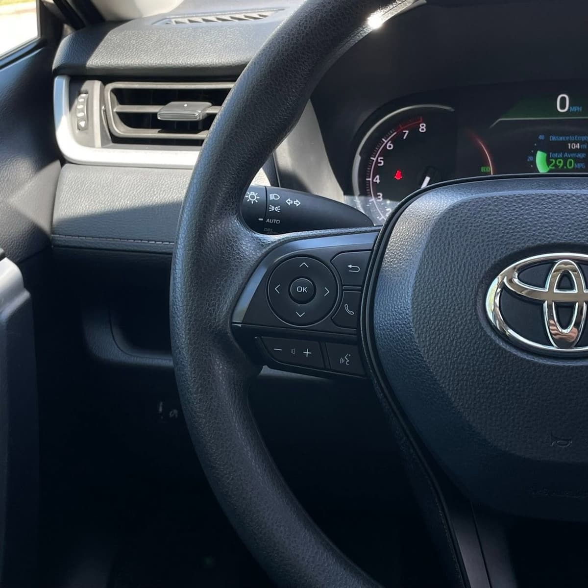 2024 Toyota RAV4 - Image 14