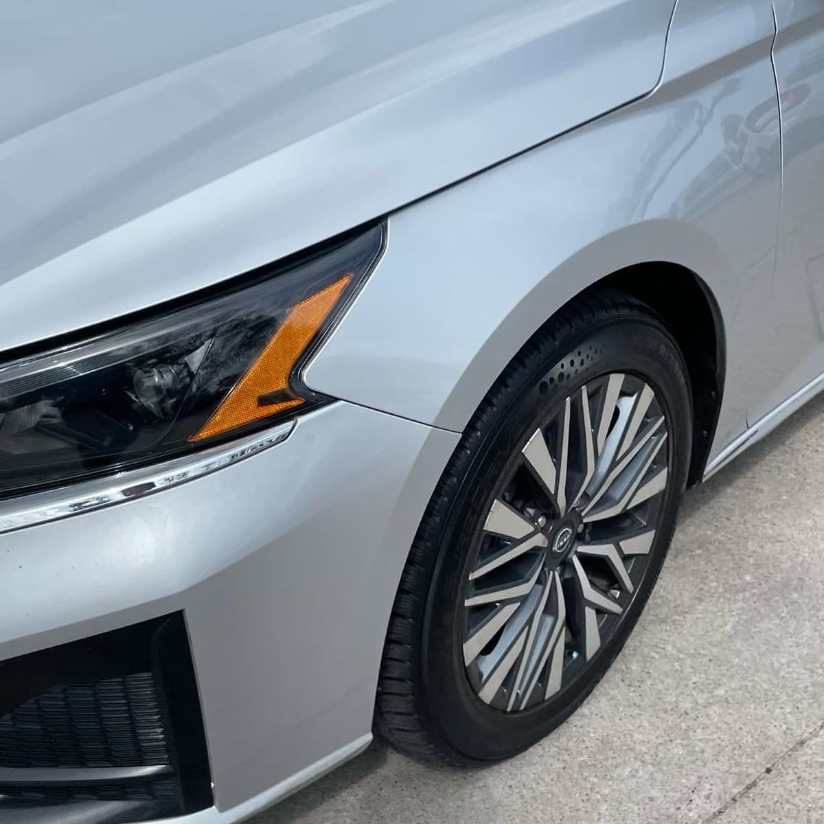 2024 Nissan Altima - Image 9