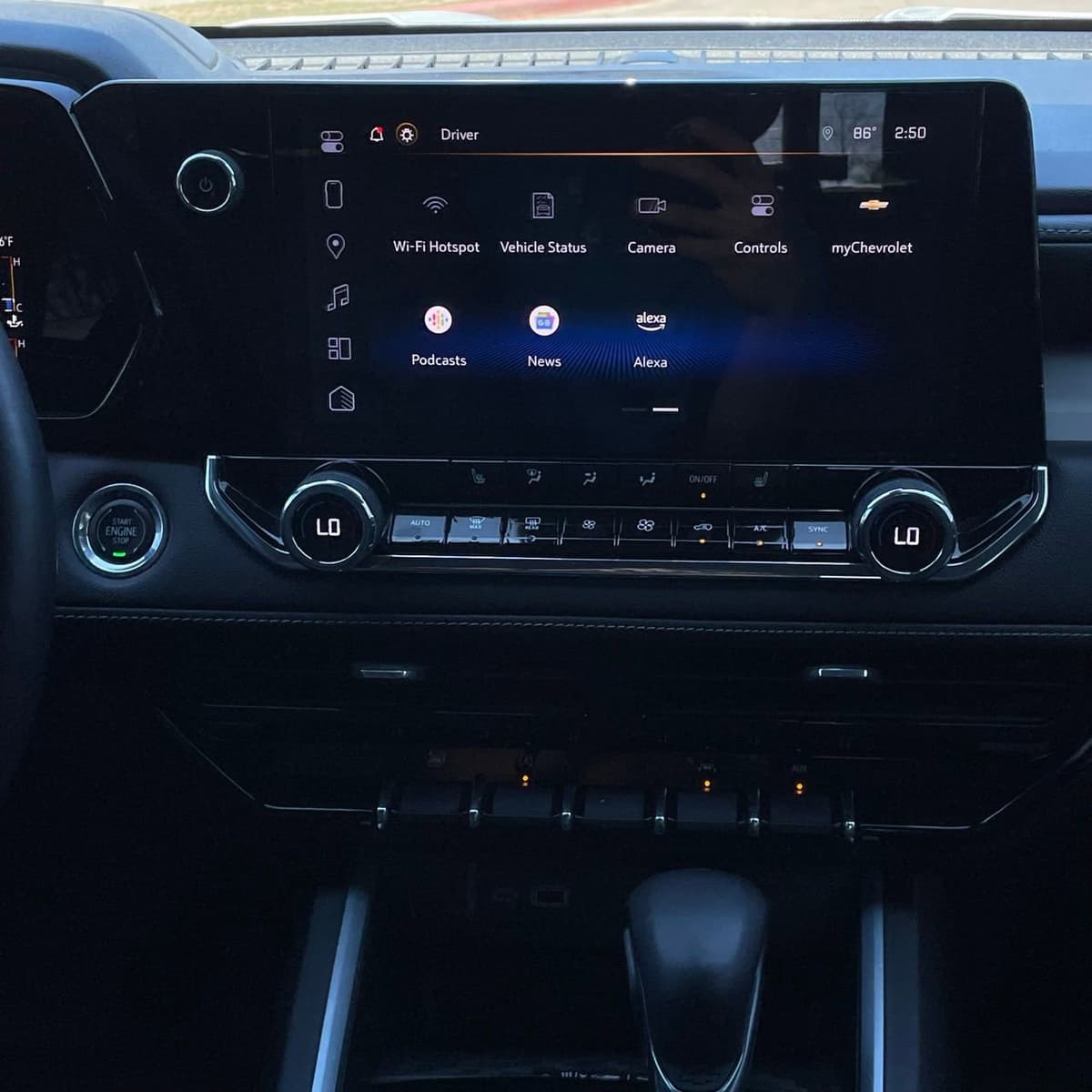 2023 Chevrolet Colorado - Image 18