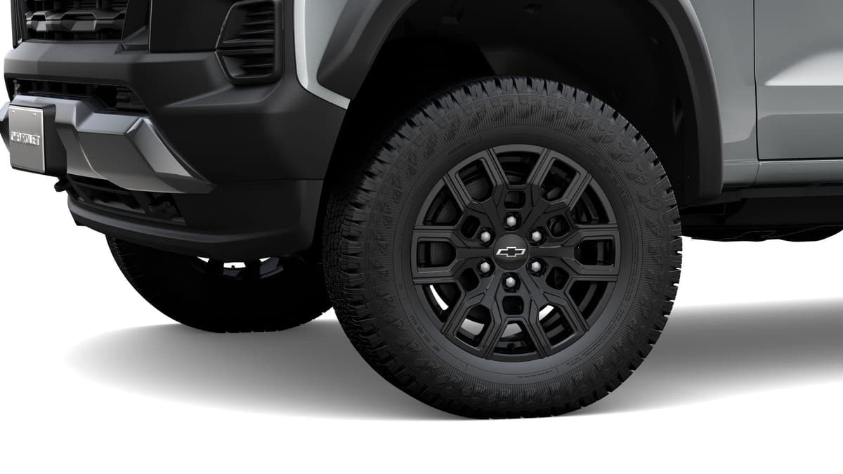 2026 Chevrolet Colorado - Image 3