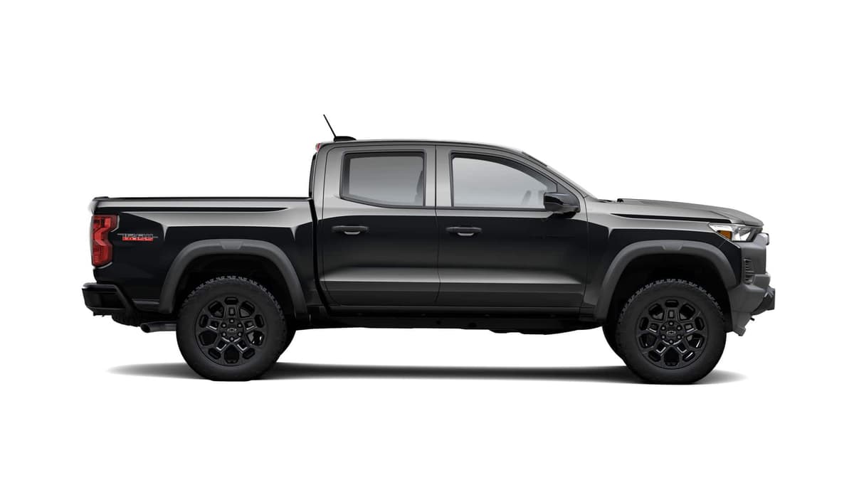 2026 Chevrolet Colorado - Image 4