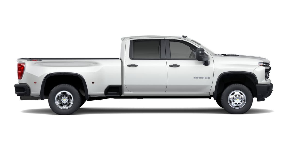 2026 Chevrolet Silverado 3500 HD - Image 3