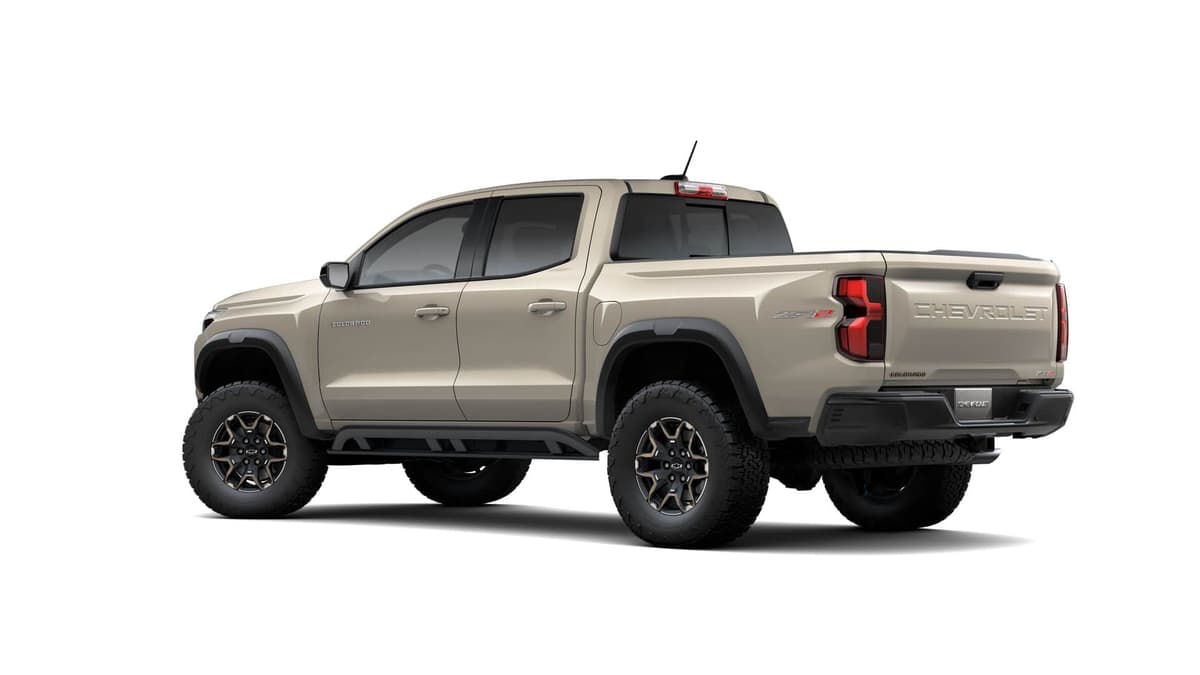 2026 Chevrolet Colorado - Image 3