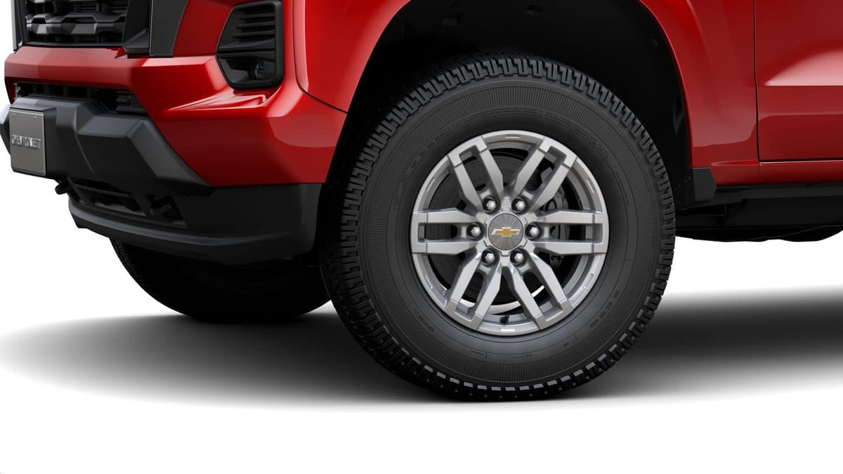 2025 Chevrolet Colorado - Image 29