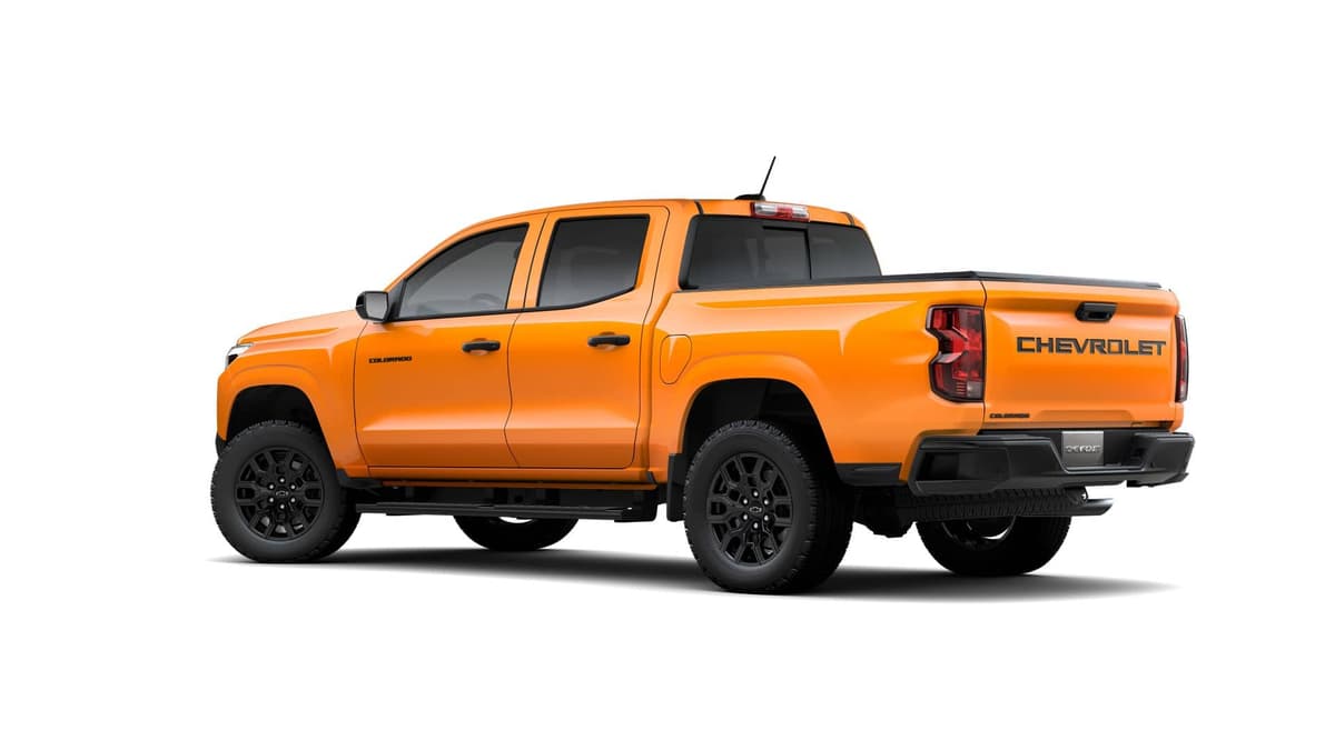 2026 Chevrolet Colorado - Image 3
