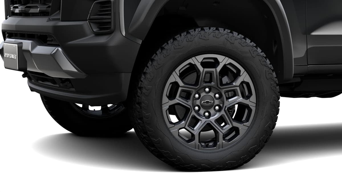 2026 Chevrolet Colorado - Image 3