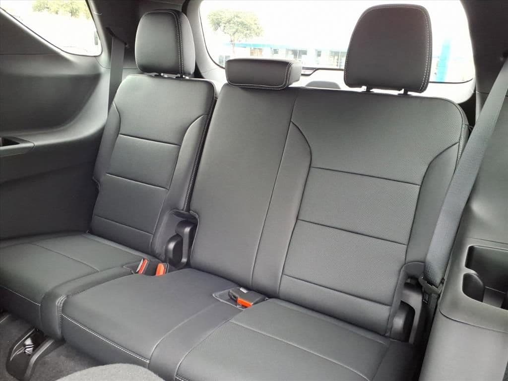 2026 Chevrolet Traverse - Image 13