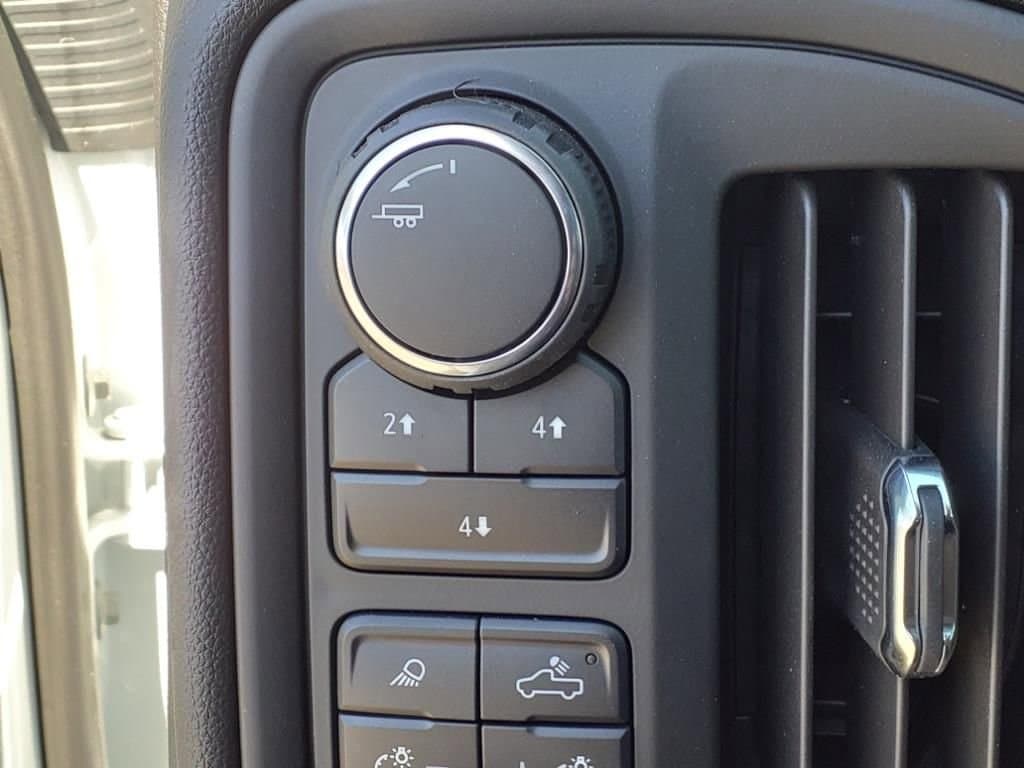 2024 Chevrolet Silverado 3500 HD Chassis Cab - Image 8